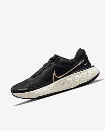 Black / Metal Gold Women's Nike ZoomX Invincible Run Flyknit Running Shoes | CA3255