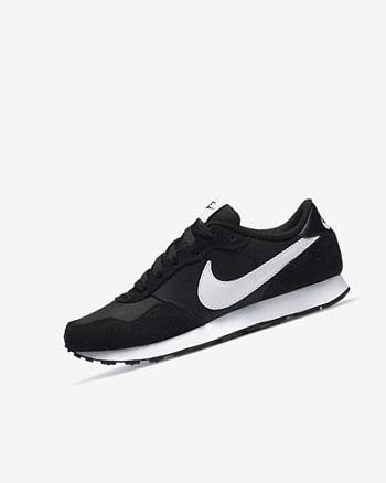Black / White Girls' Nike MD Valiant Shoes | CA4615