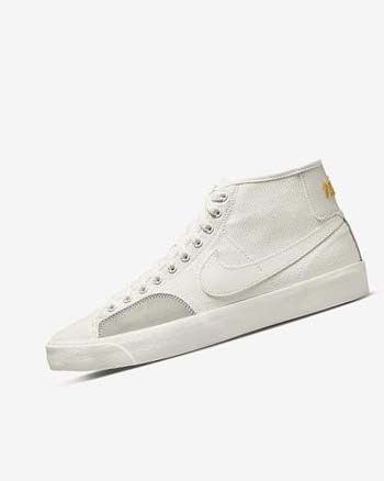 White Men's Nike SB BLZR Court Mid Premium Skate Shoes | CA2815